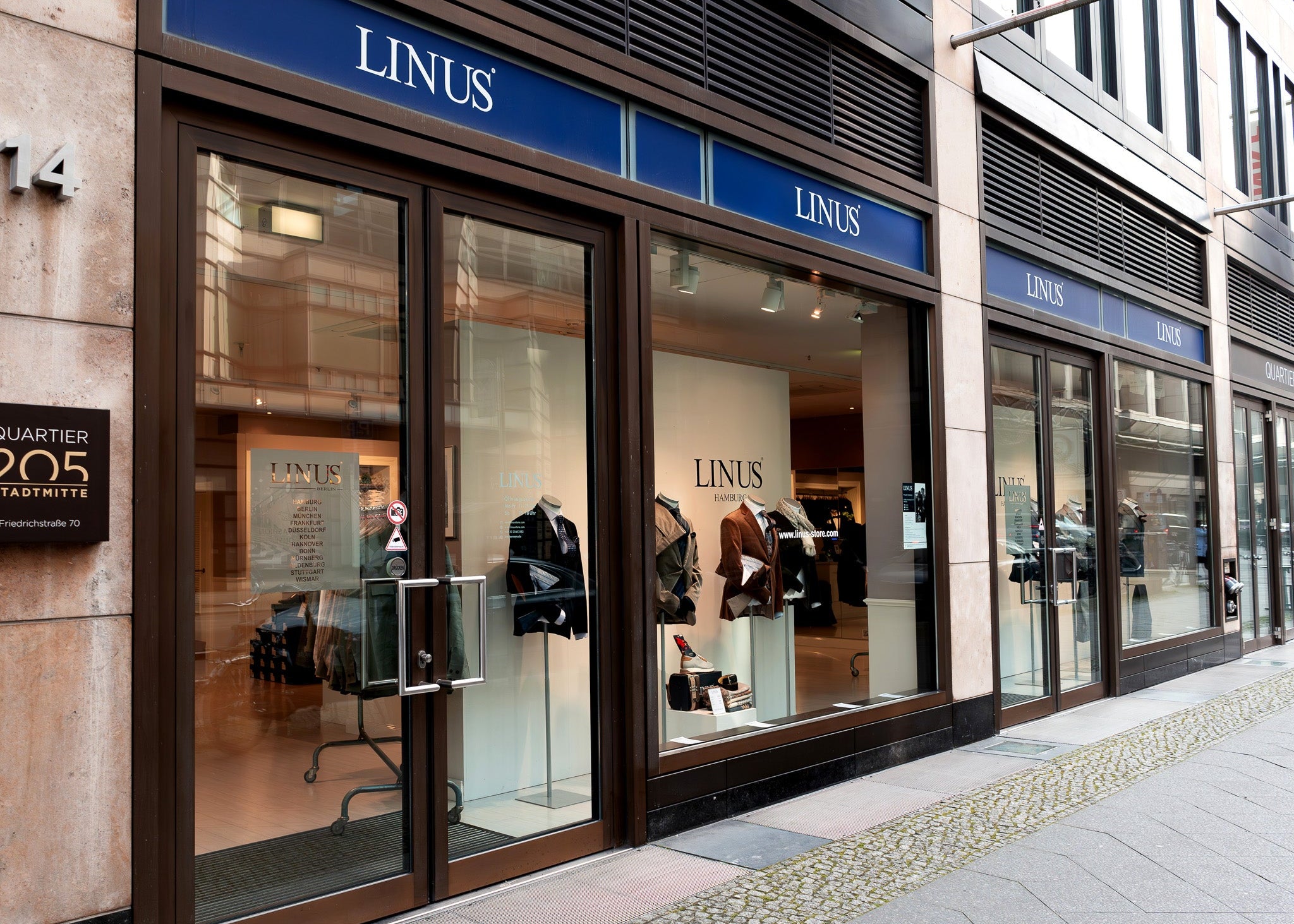 LINUS Herrenmode-Geschäft von außen.