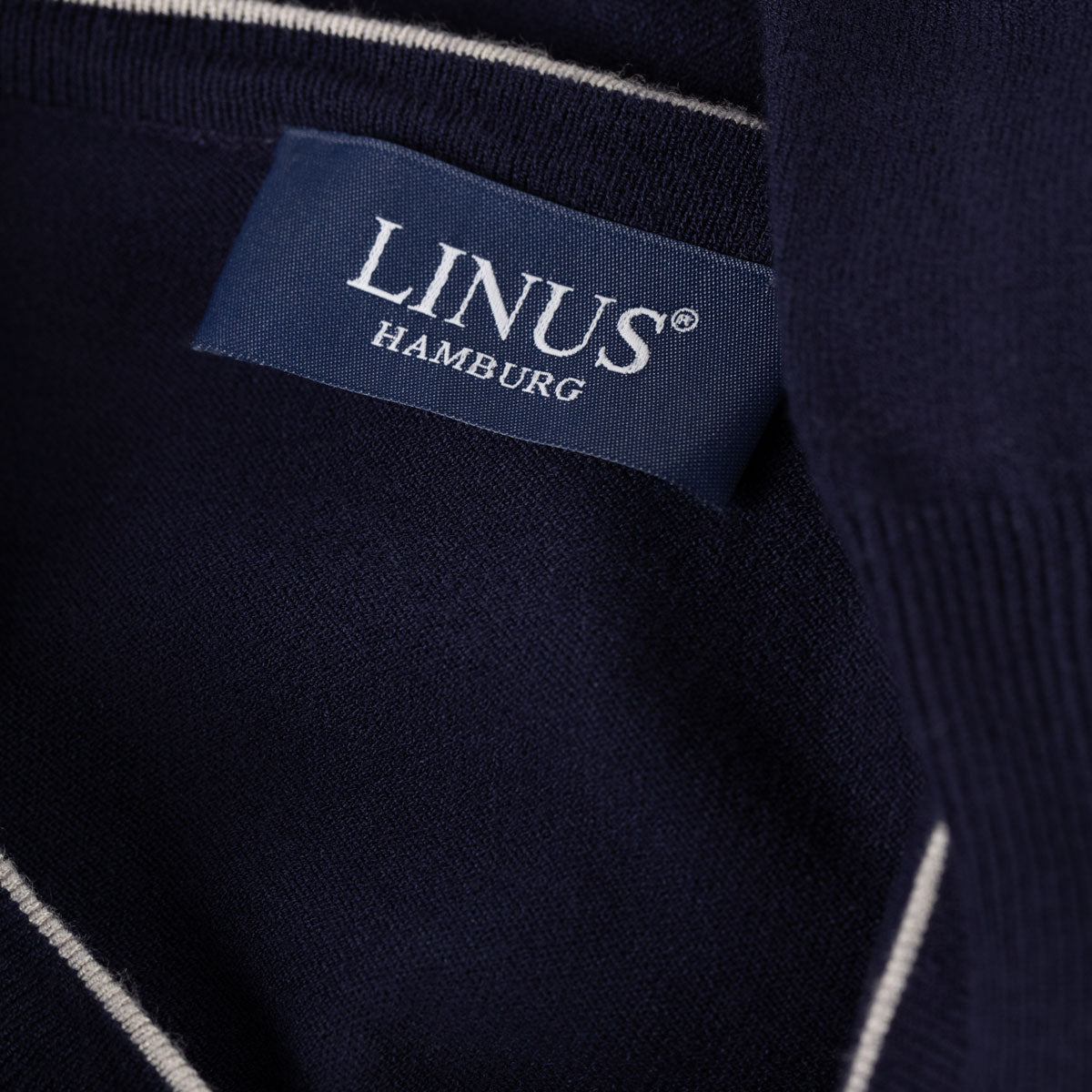 Rollkragenpullover in dunkelblau AF847 contrast AF840 Bild 4