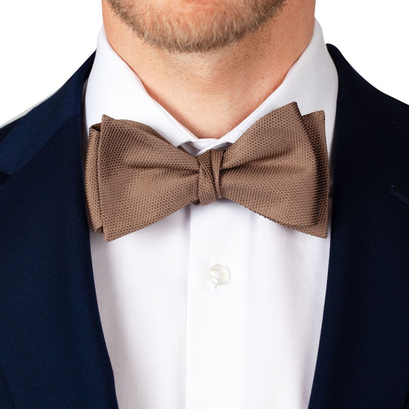 Fliege aus Seide in uni braun braun Bild 2