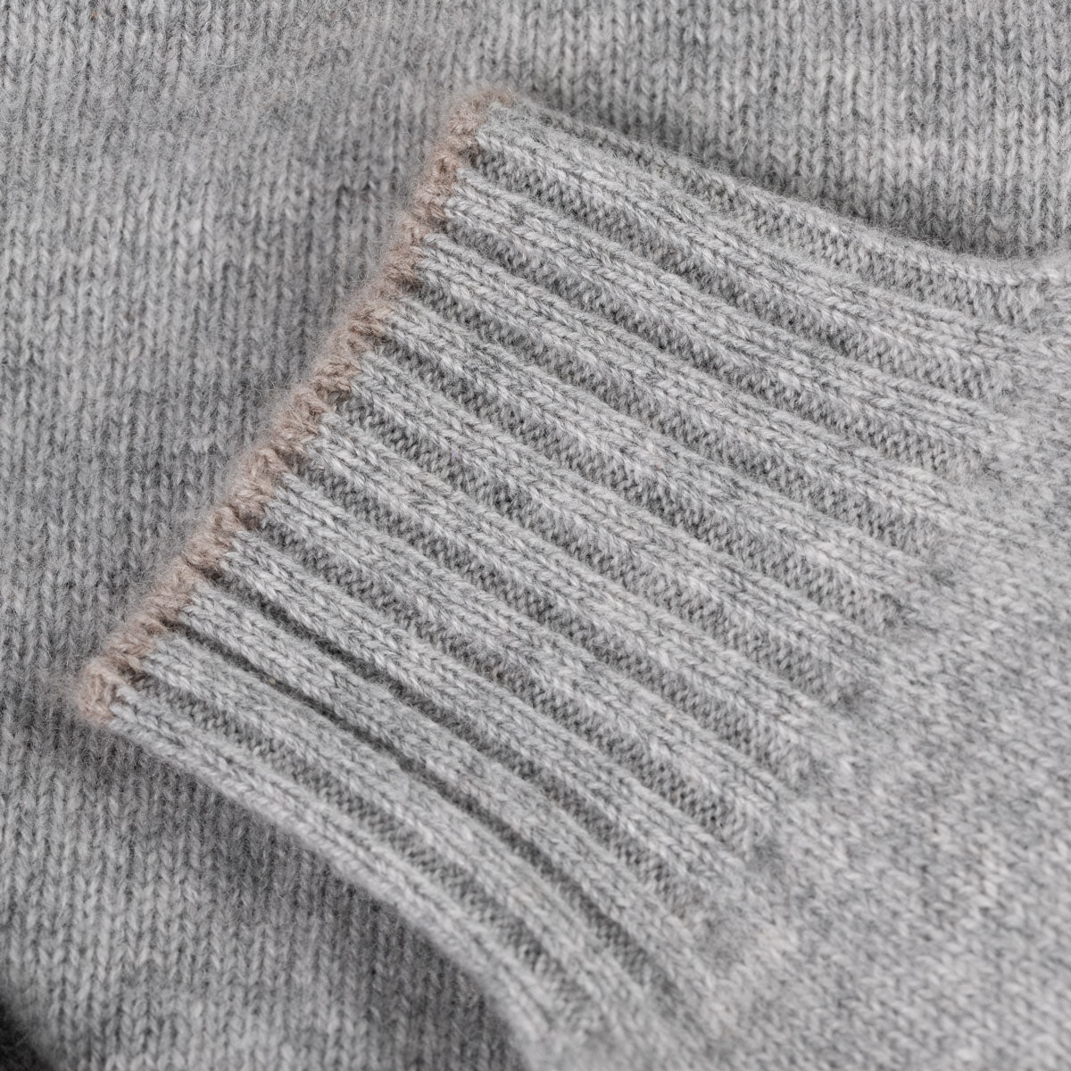 Feinstrickpullover aus Kaschmir in hellgrau 19059/ contr. 19359 Bild 4