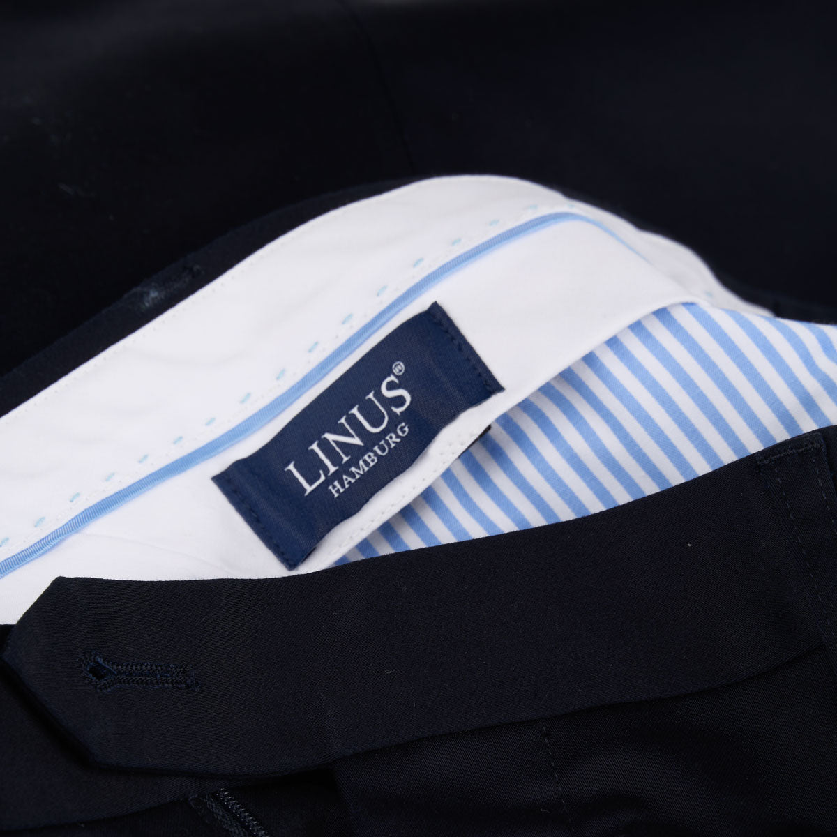 LINUS Hemd und Anzugdetails.