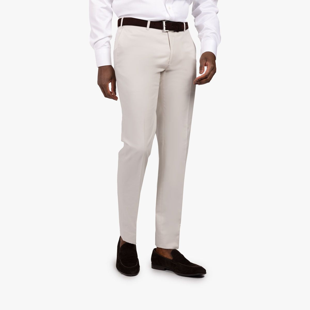 Mann in eleganter Herrenmode.