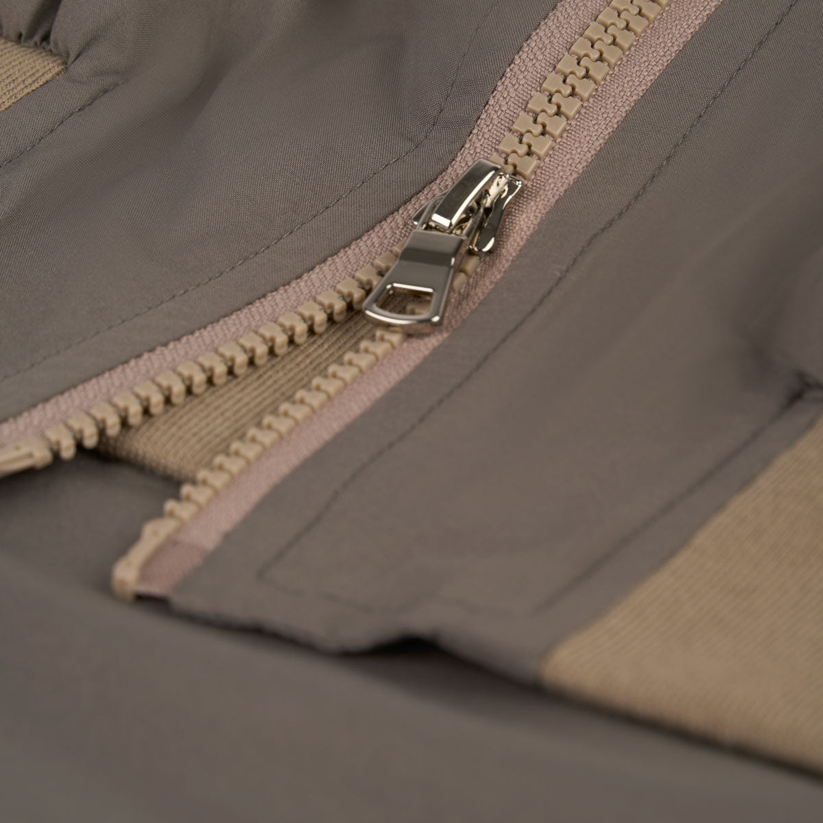 Outfit Taupe Casual