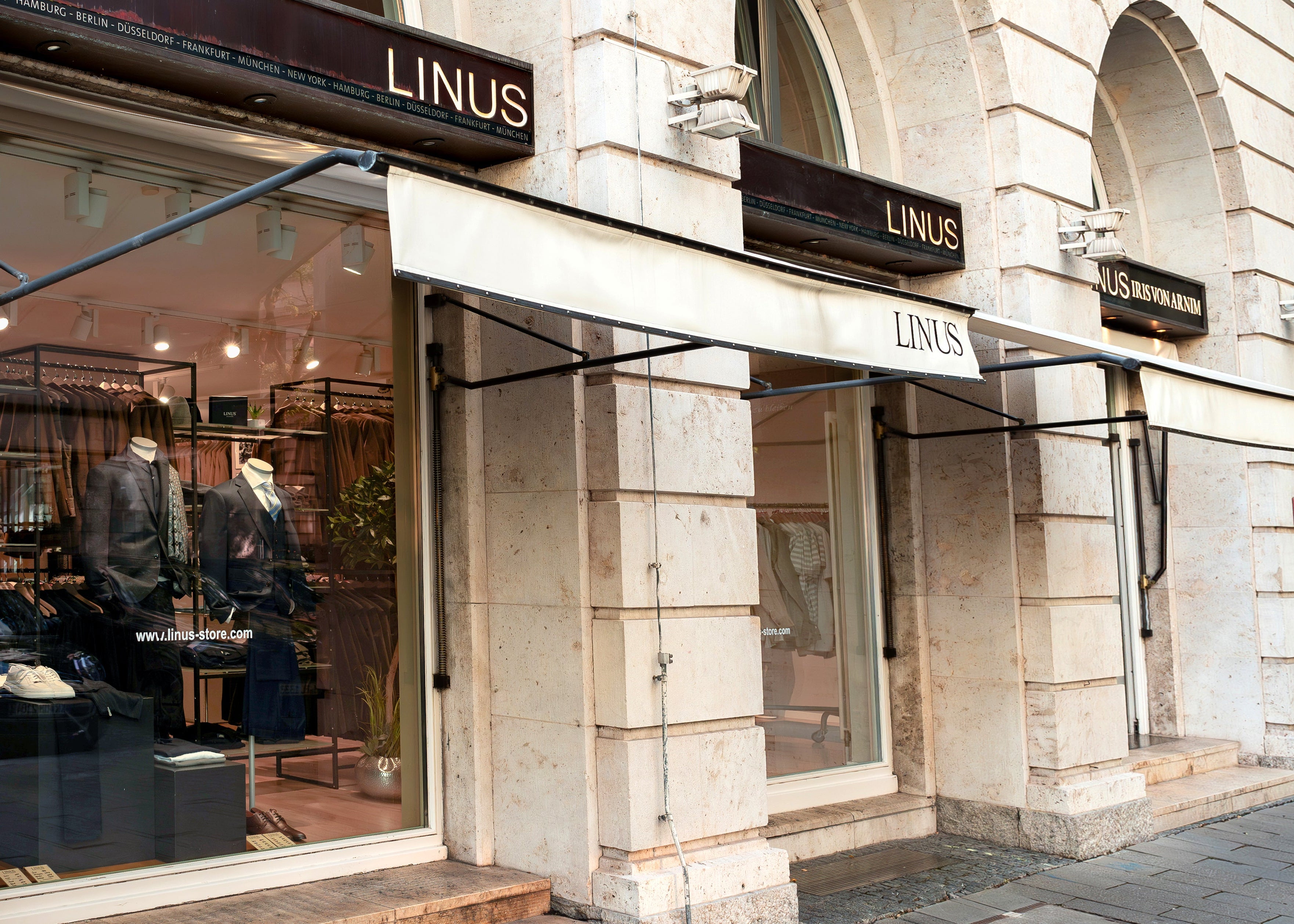 LINUS Herrenmode-Geschäft von außen.