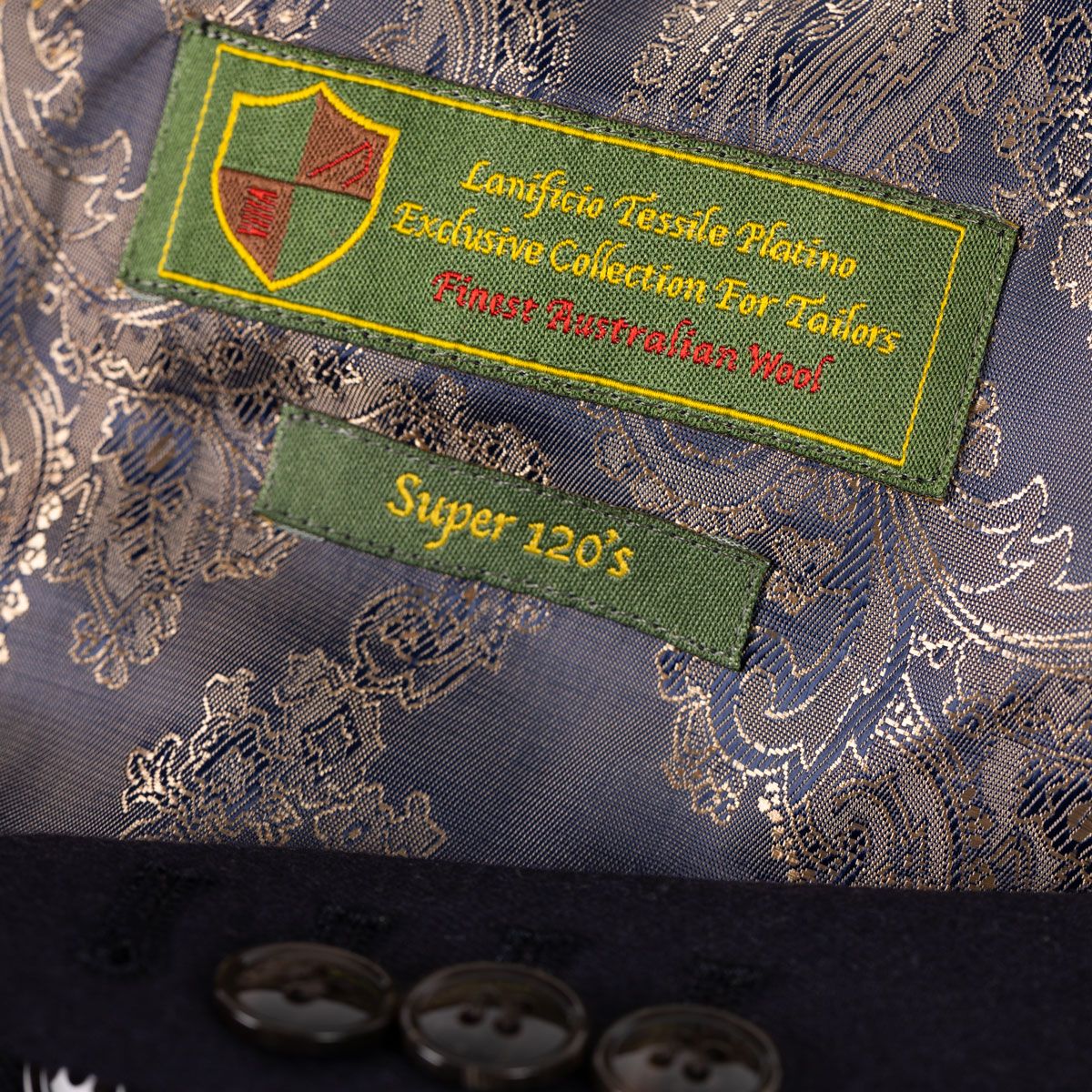 Innenfutter eines eleganten Anzugs.