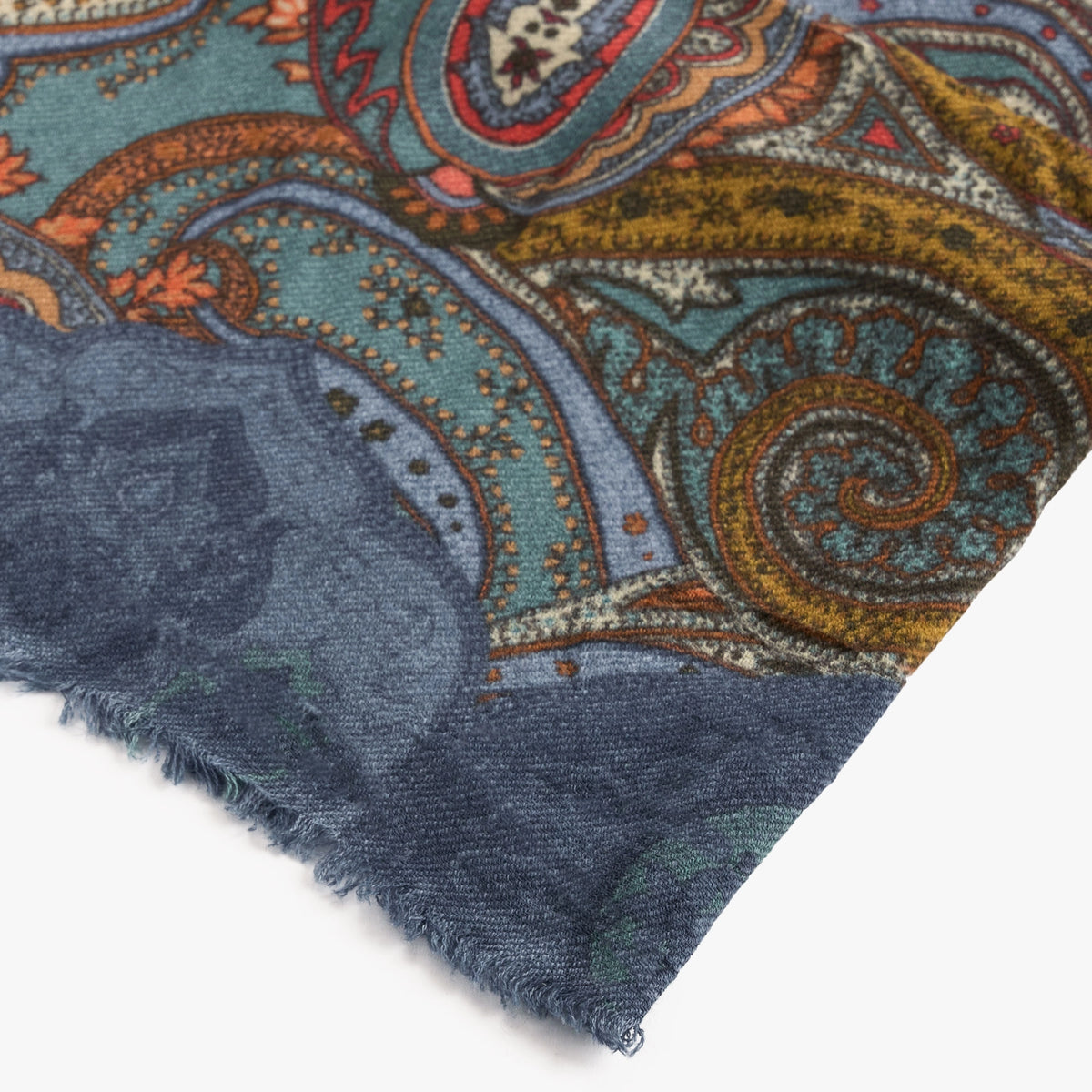 Schal in Blau mit buntem Muster aus Wolle  Bild 2