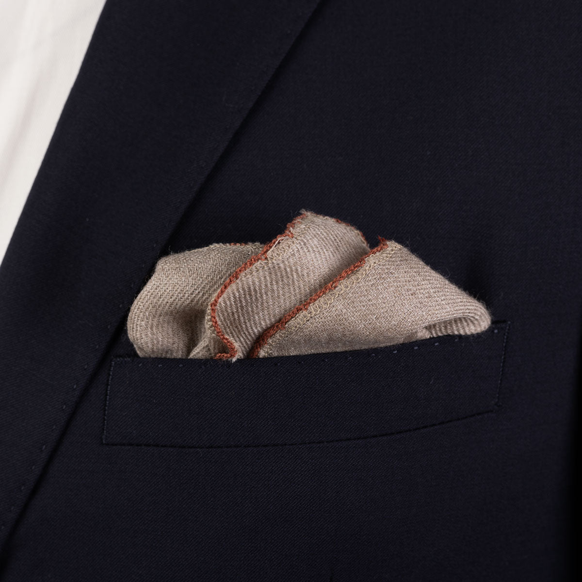 Einstecktuch aus Wolle und Seide in Beige mit braunem Rand braun Bild 1