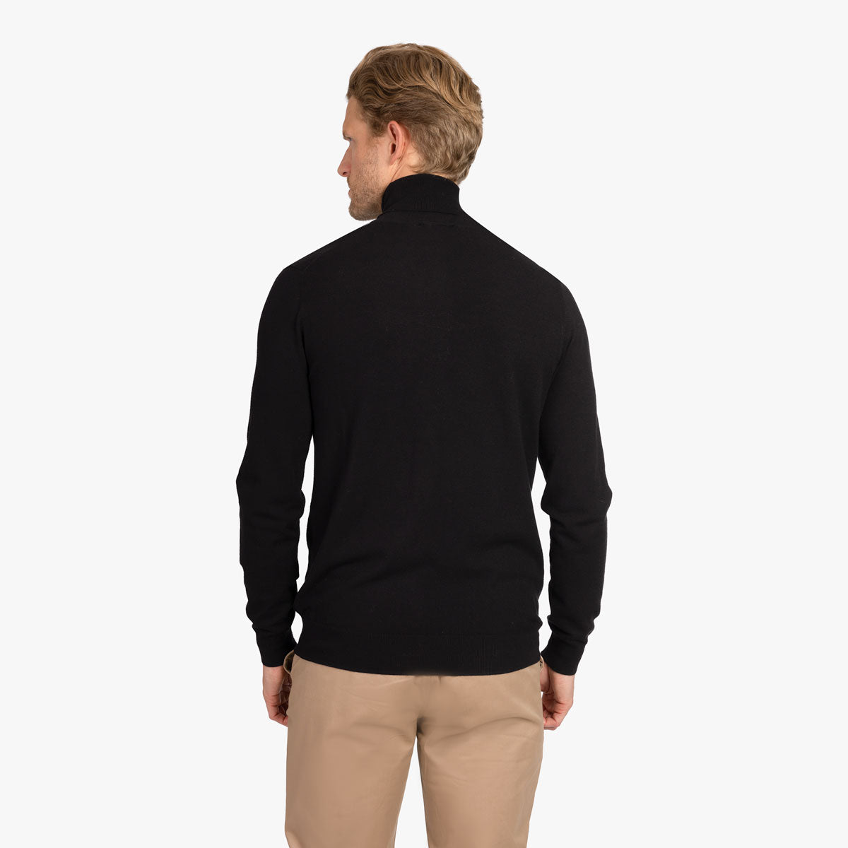 Rollkragenpullover aus Feinstrick in schwarz AF802 Bild 2