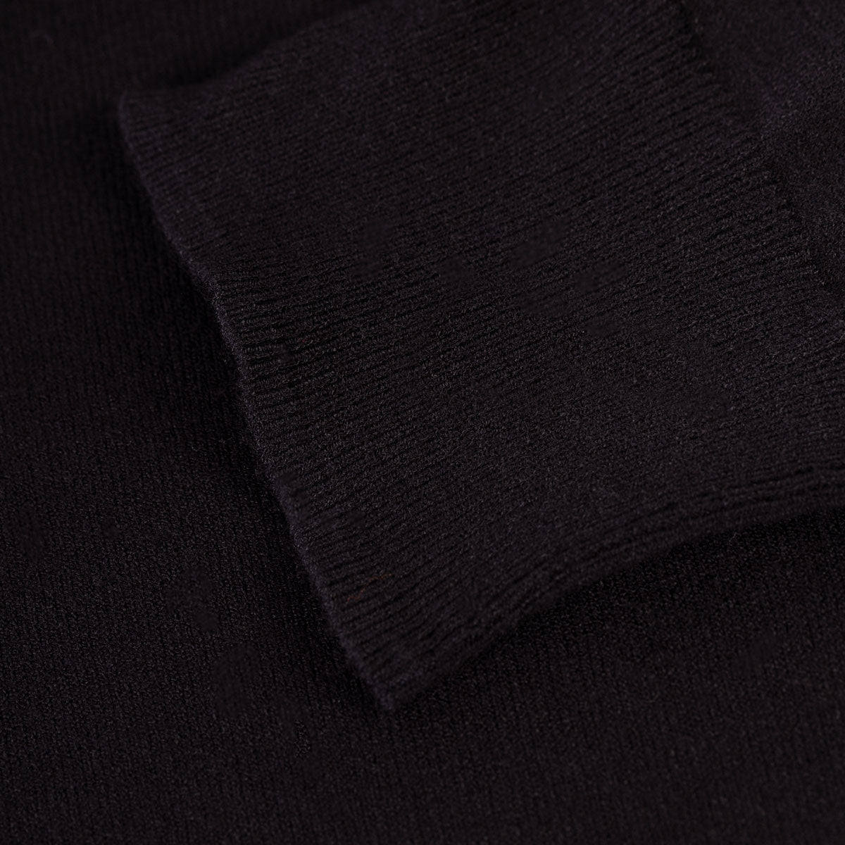 Rollkragenpullover aus Feinstrick in schwarz AF802 Bild 4