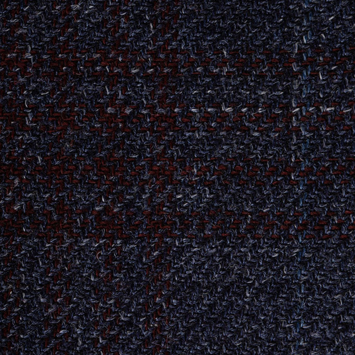Blauer Oberstoff mit Karo in dunkelrot aus Schurwolle, Seide und Leinen