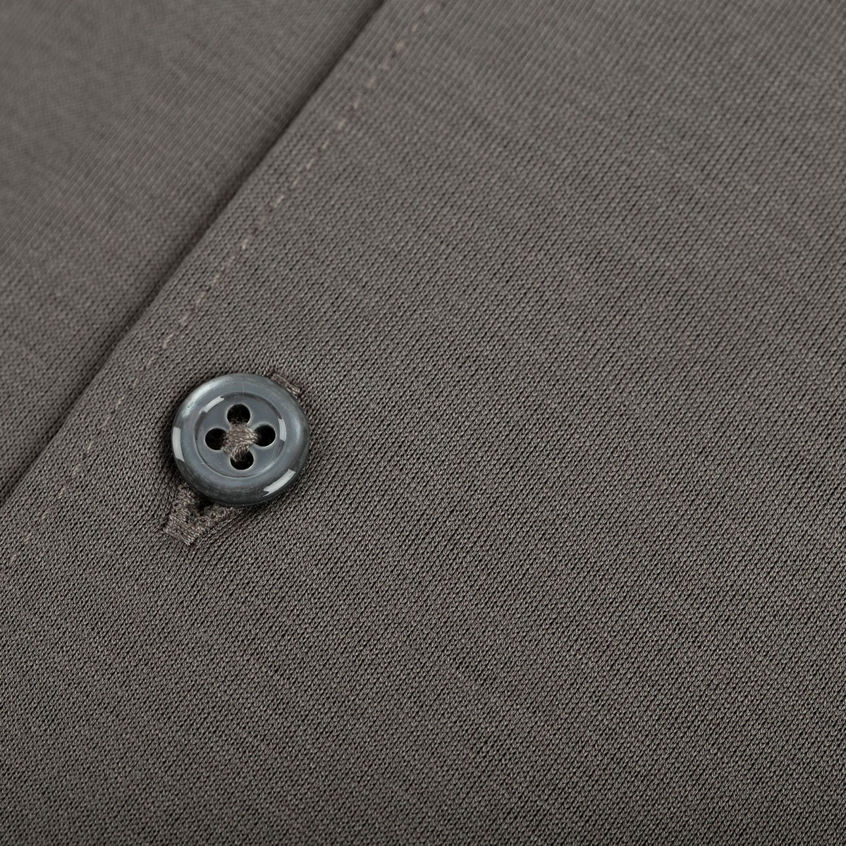 Taupefarbenes seidig glänzendes Hemd Seidig glänzendes Hemd in taupe