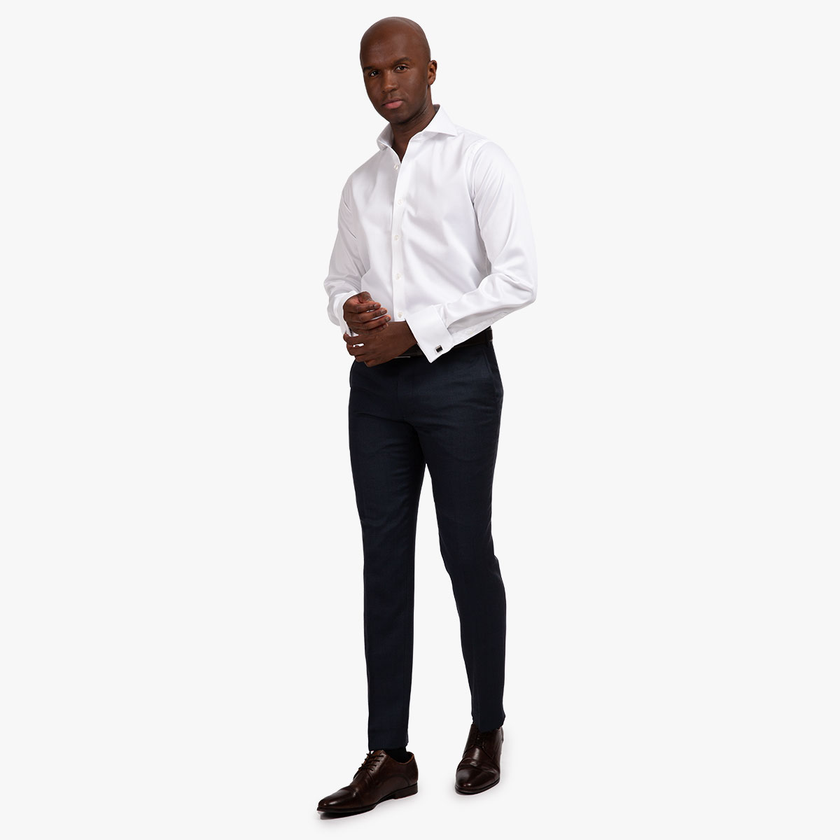 Elegantes Outfit mit Slim Fit Hemd in weiß Elegantes Outfit mit weißem Slim Fit Hemd