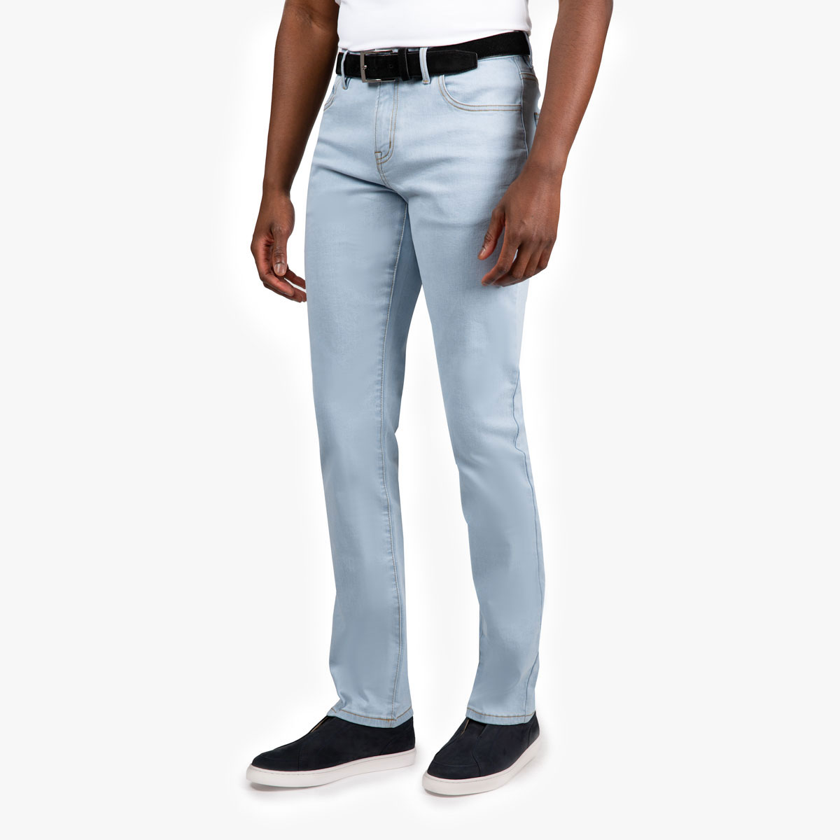 Klassische 5-Pocket-Jeans in hellblau