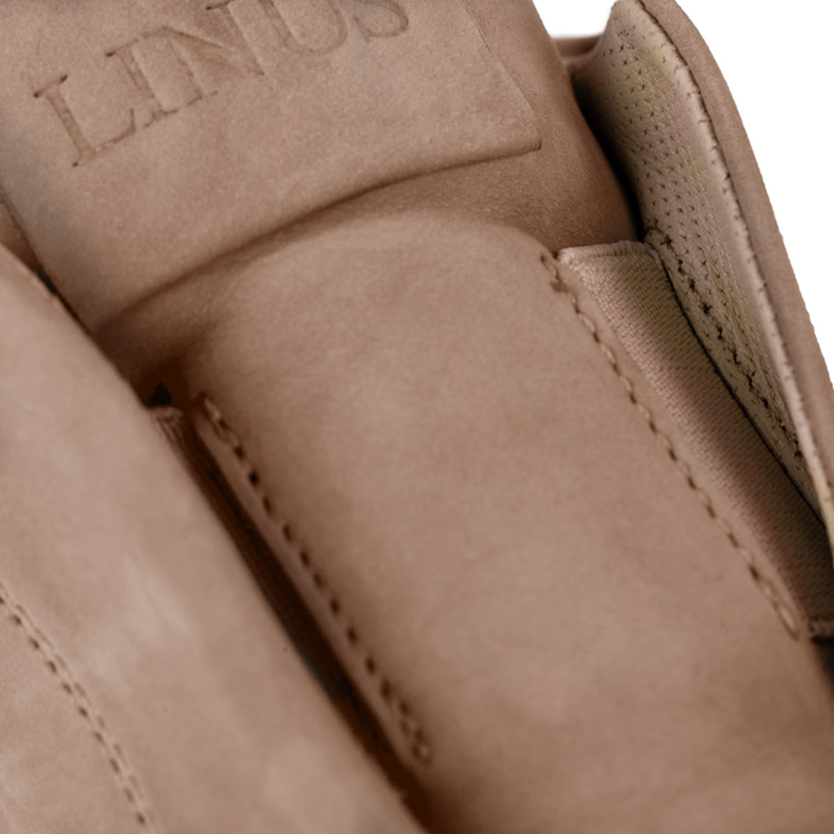 Gemütliche Schuhe aus weichem Nubukleder Gemütliche Schuhe aus weichem Nubukleder