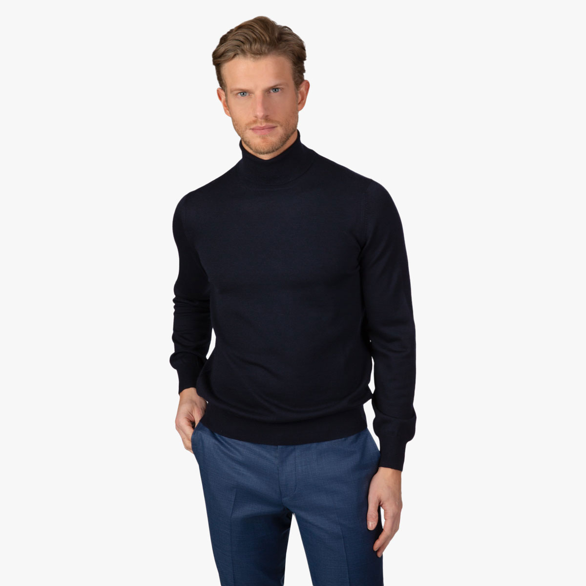 Dunkelblauer Rollkragenpullover aus Merinowolle Rollkragenpullover in dunkelblau aus Merinowolle