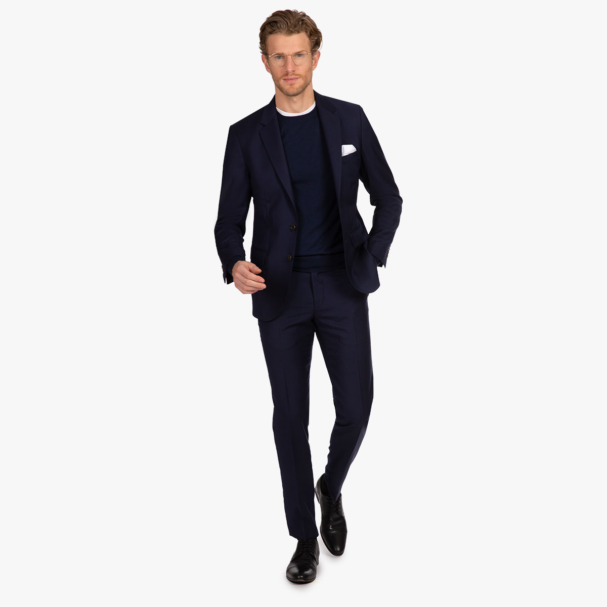 Eleganter Look mit blauem Anzug