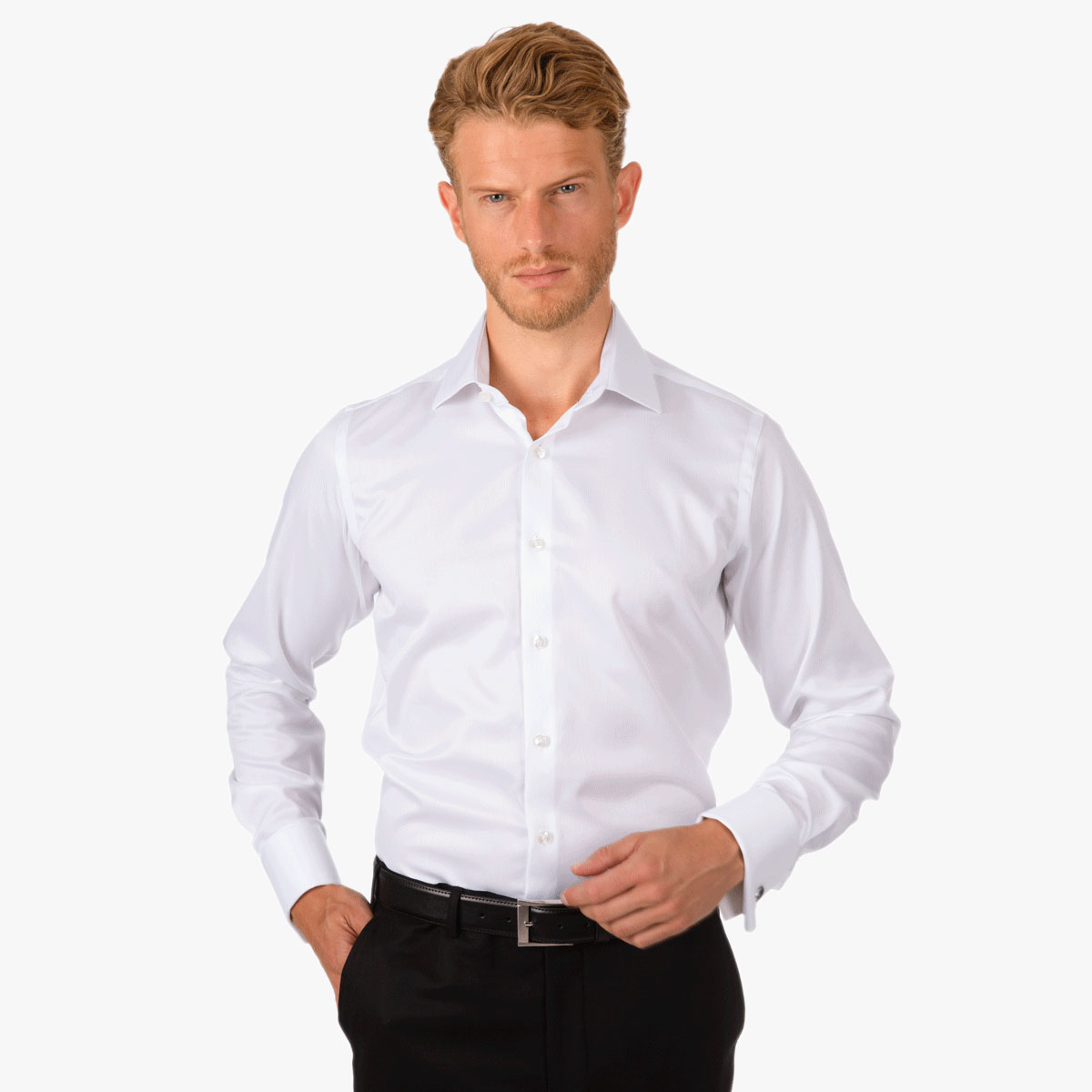 Elegantes figurbetontes Hemd mit Umschlagmanschette Elegantes Slim Fit Hemd mit Umschlagmanschette