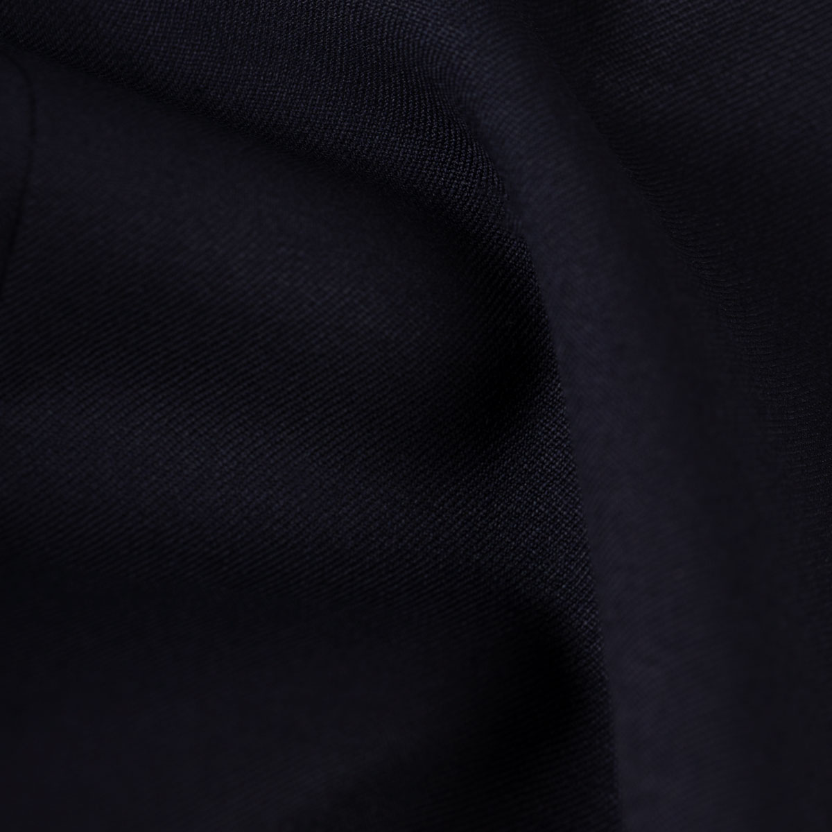 Anzug Biella aus S 120er Wolle in dunkelblau