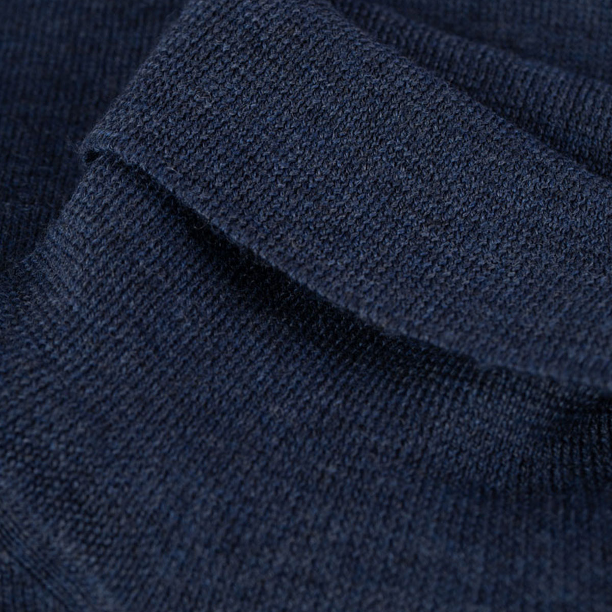 Blau melierter Rippstrick Rollkragen Blau melierter gerippter Rollkragen