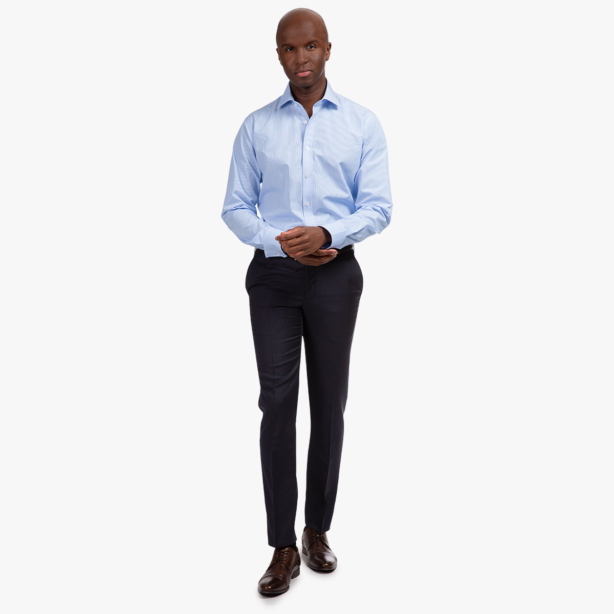 Casual Look mit hellblauem Hemd Casual Outfit mit hellblauem Hemd