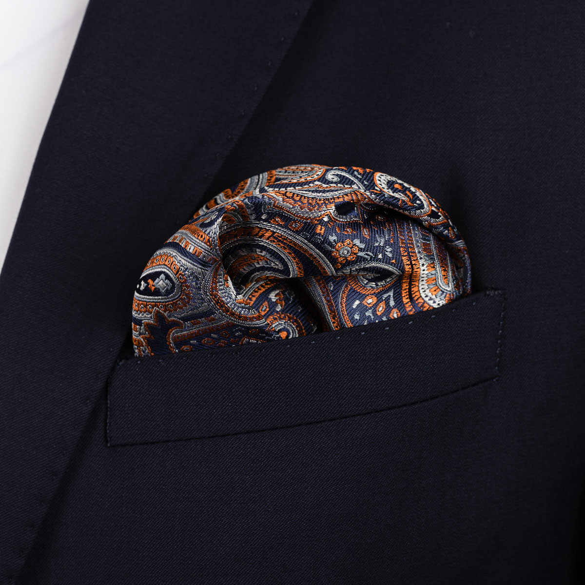 Einstecktuch mit Paisley Muster in Orange und Hellblau