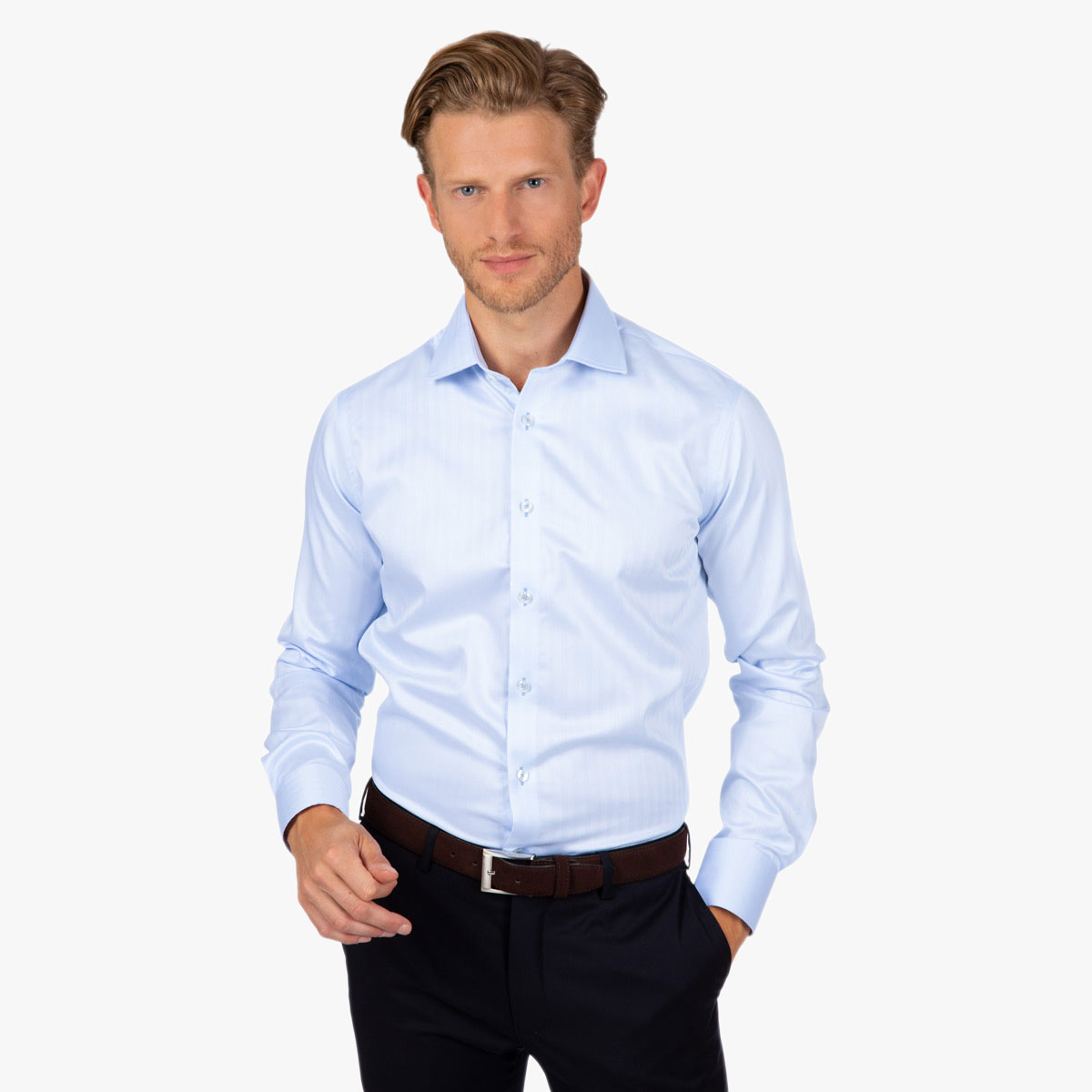 Hellblaues Super Slim Fit Hemd mit Fischgrat Super Slim Fit Hemd in hellblau mit Fischgratmuster