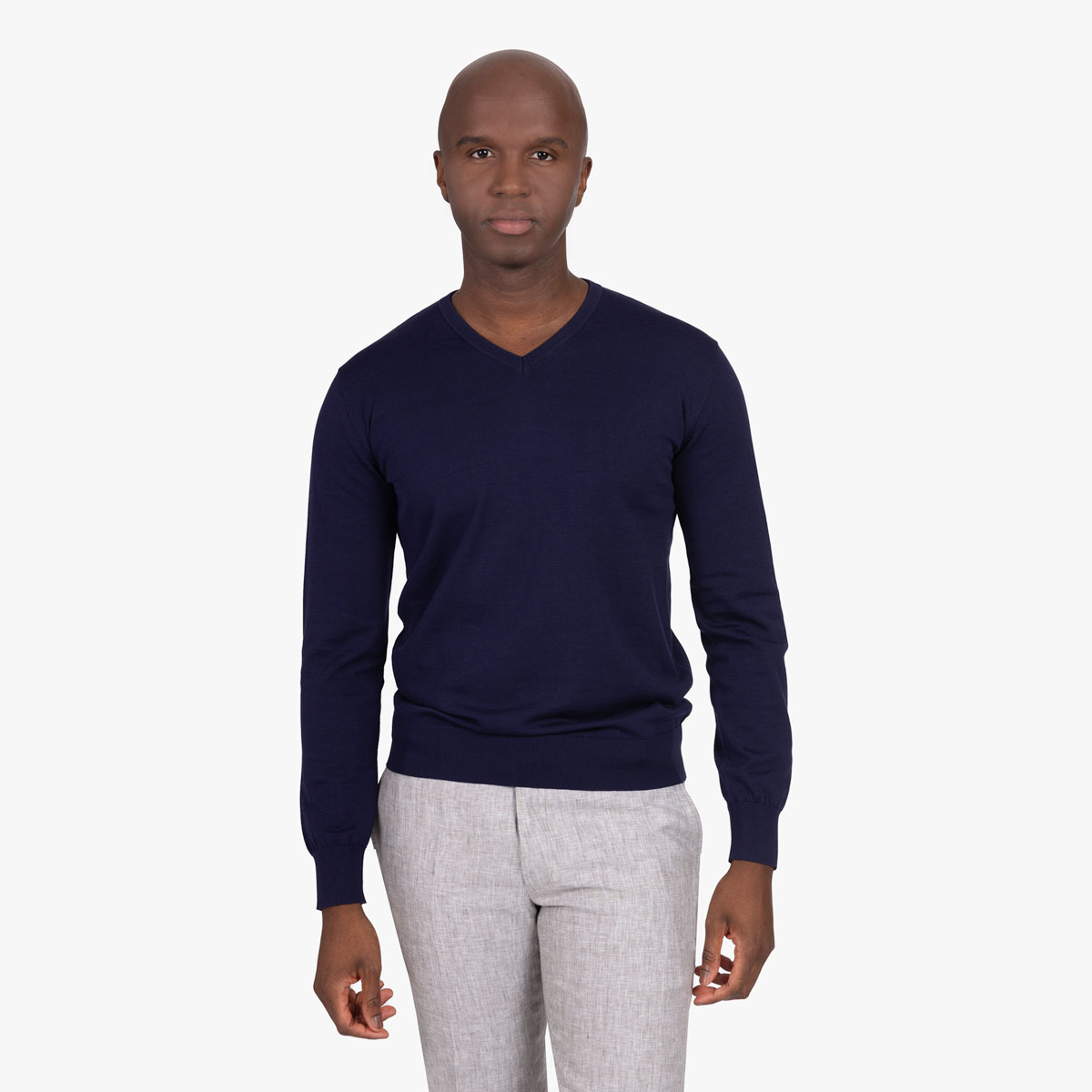 V-Ausschnitt Pullover in dunkelblau mit Seidenanteil