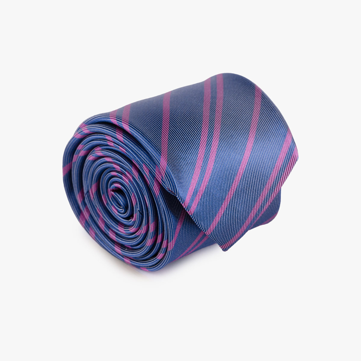 Krawatte aus Seide in dunkelblau gestreift