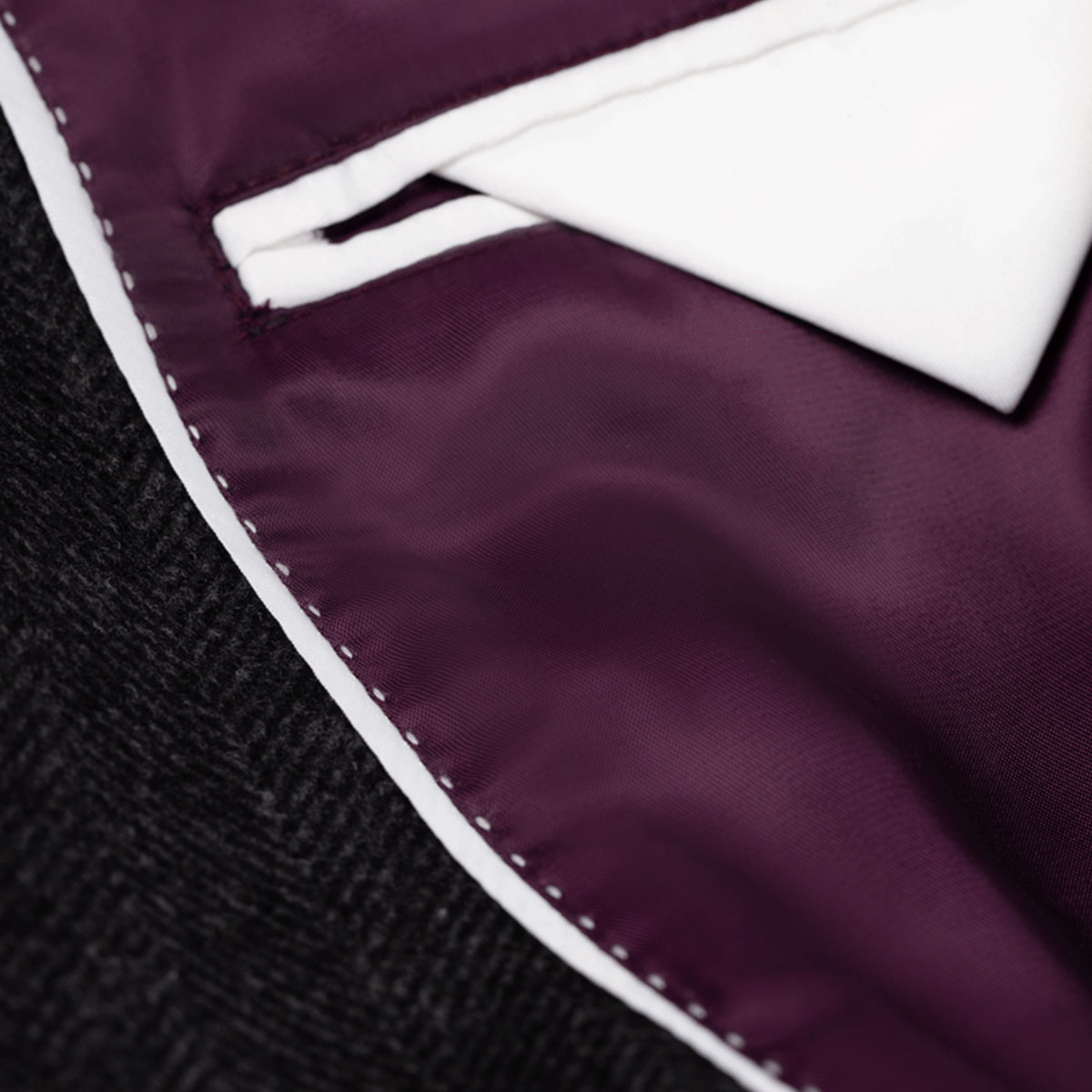 Kurzmantel mit Taschen im Innenfutter Kurzmantel mit Taschen im Innenfutter