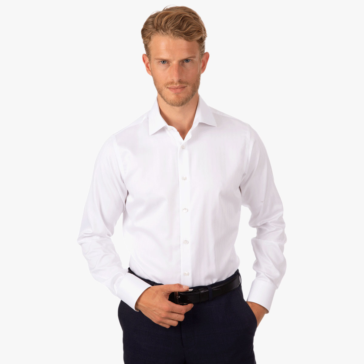 Weißes figurbetontes Hemd mit Fischgrat-Muster Slim Fit Hemd mit Fischgrat in weiß